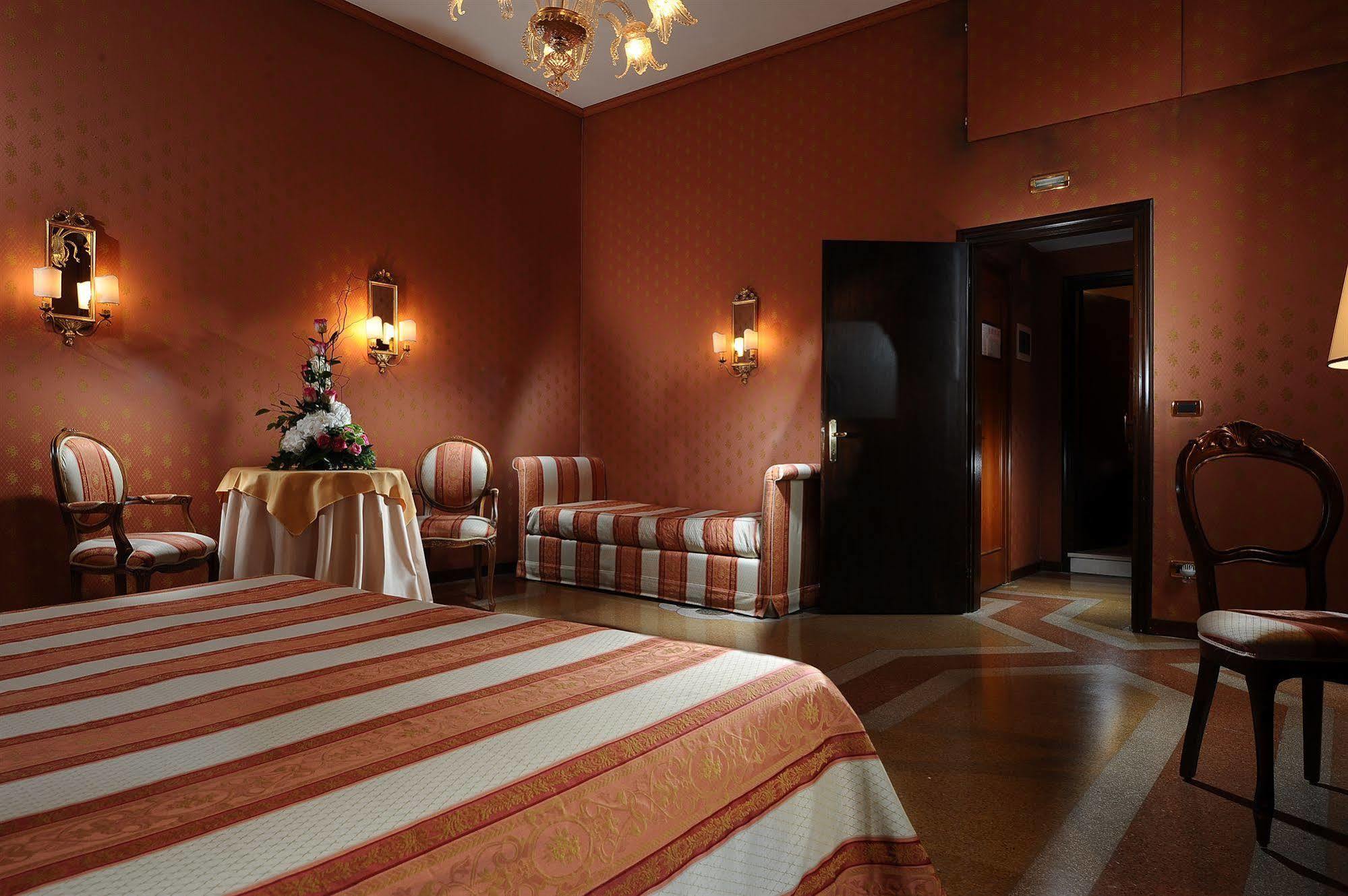 Hotel Abbazia Венеция Экстерьер фото